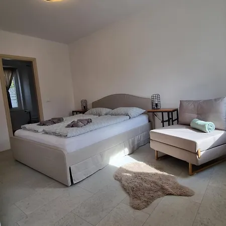 度假居 Rozalija House - Pocitniska Hisa Z Vrtom Ob Reki Soci V Solkanu 苏坎