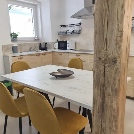 Rozalija House - Pocitniska Hisa Z Vrtom Ob Reki Soci V Solkanu