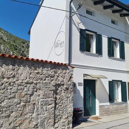 Rozalija House - Pocitniska Hisa Z Vrtom Ob Reki Soci V Solkanu *