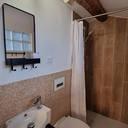 度假居 Rozalija House - Pocitniska Hisa Z Vrtom Ob Reki Soci V Solkanu 苏坎