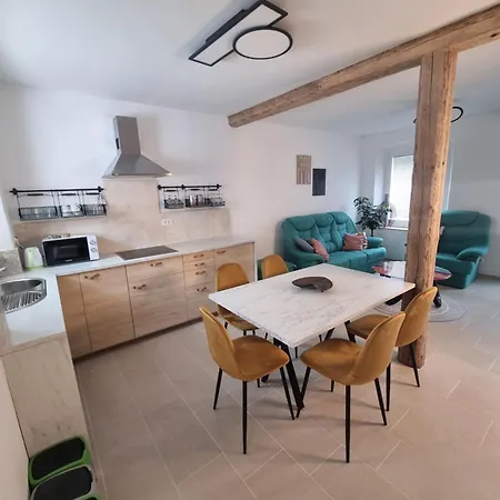 Rozalija House - Pocitniska Hisa Z Vrtom Ob Reki Soci V Solkanu 펜션 *