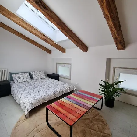 Rozalija House - Pocitniska Hisa Z Vrtom Ob Reki Soci V Solkanu 度假居