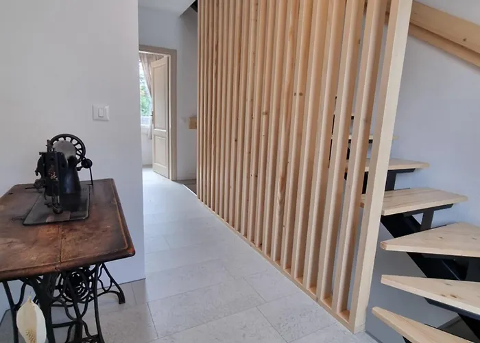 Rozalija House - Pocitniska Hisa Z Vrtom Ob Reki Soci V Solkanu Casa vacanze *