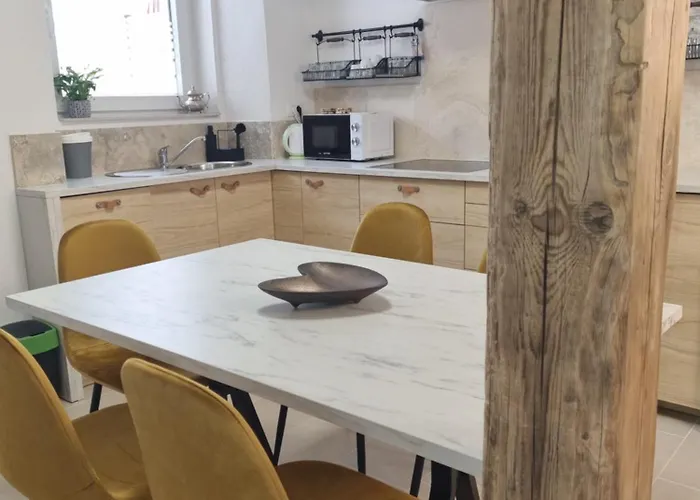 Rozalija House - Pocitniska Hisa Z Vrtom Ob Reki Soci V Solkanu