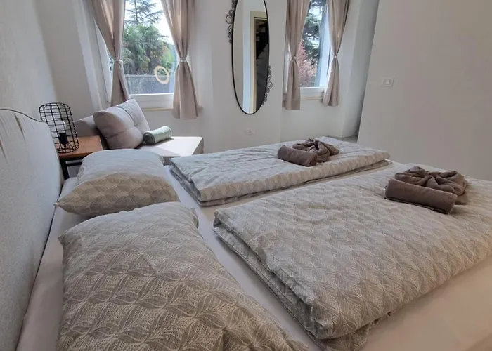 Rozalija House - Pocitniska Hisa Z Vrtom Ob Reki Soci V Solkanu Casa vacanze Solkan